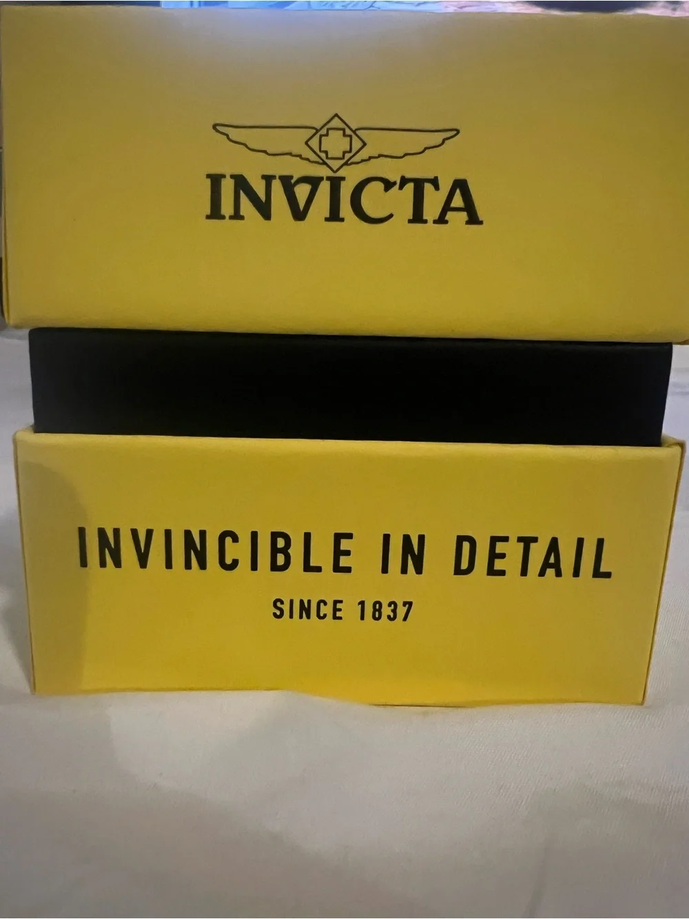 Invicta Pro Diver 30023 Men’s Watch Two-Tone Gold/Silver Black Dial 100M – New